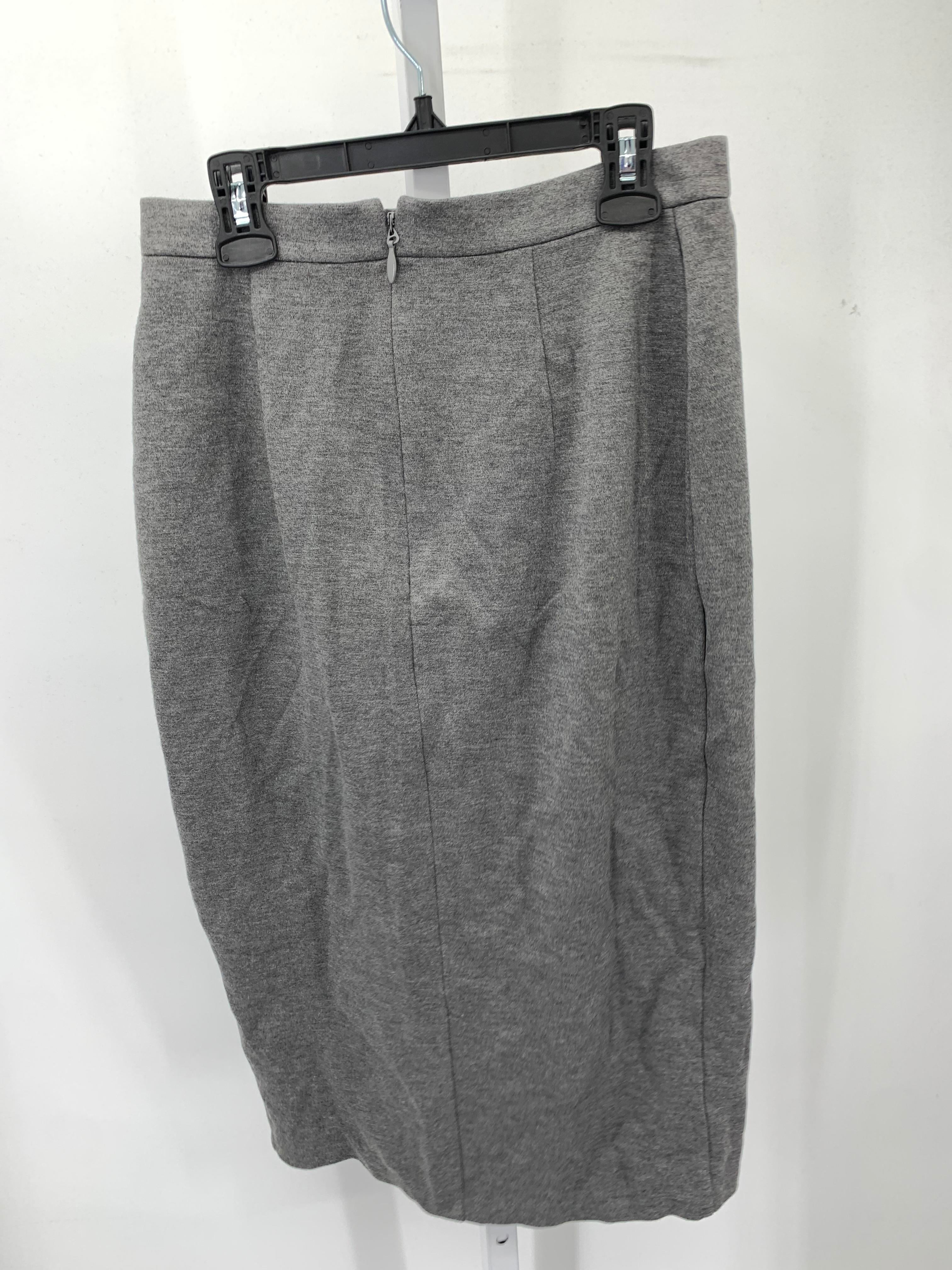 Bebe Size 4 Misses Skirt