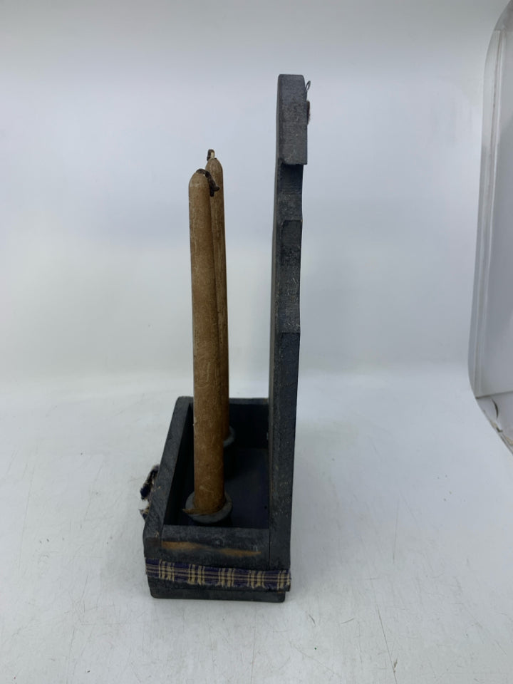 BLUE PAINTED WOOD PRIMITIVE STYLE 2 SLOT TAPERED W/ HANDLES.