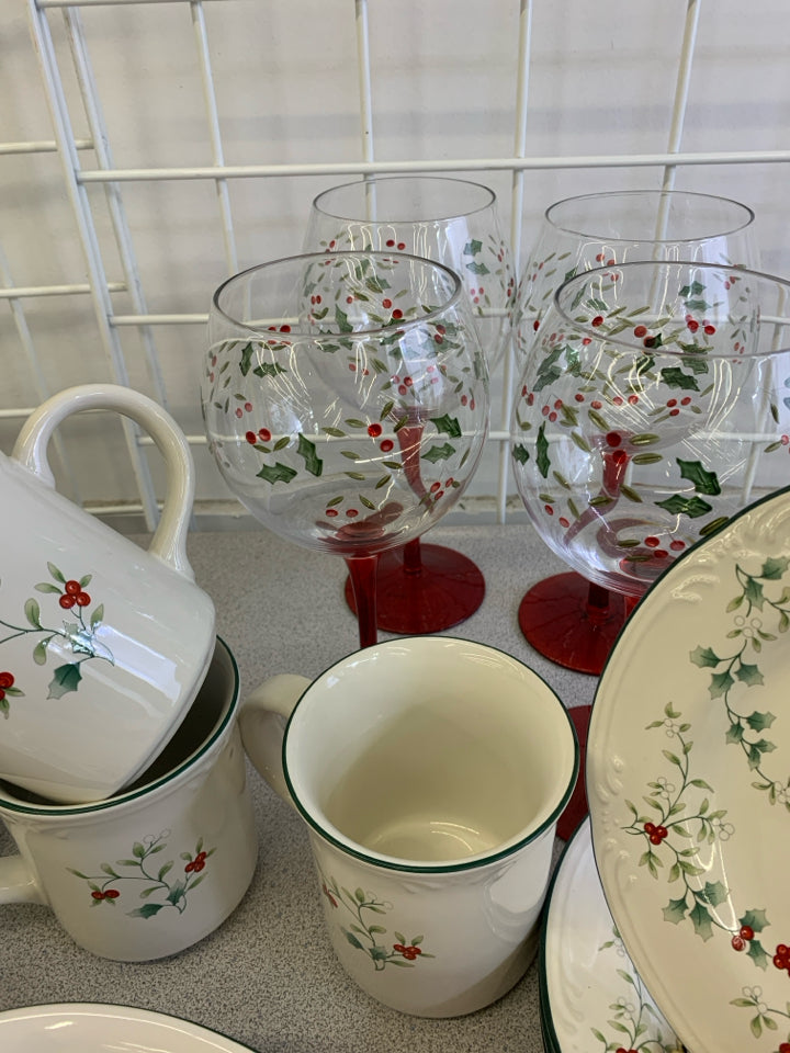 21 PC WINTERBERRY SERVING SET- SVC 4.