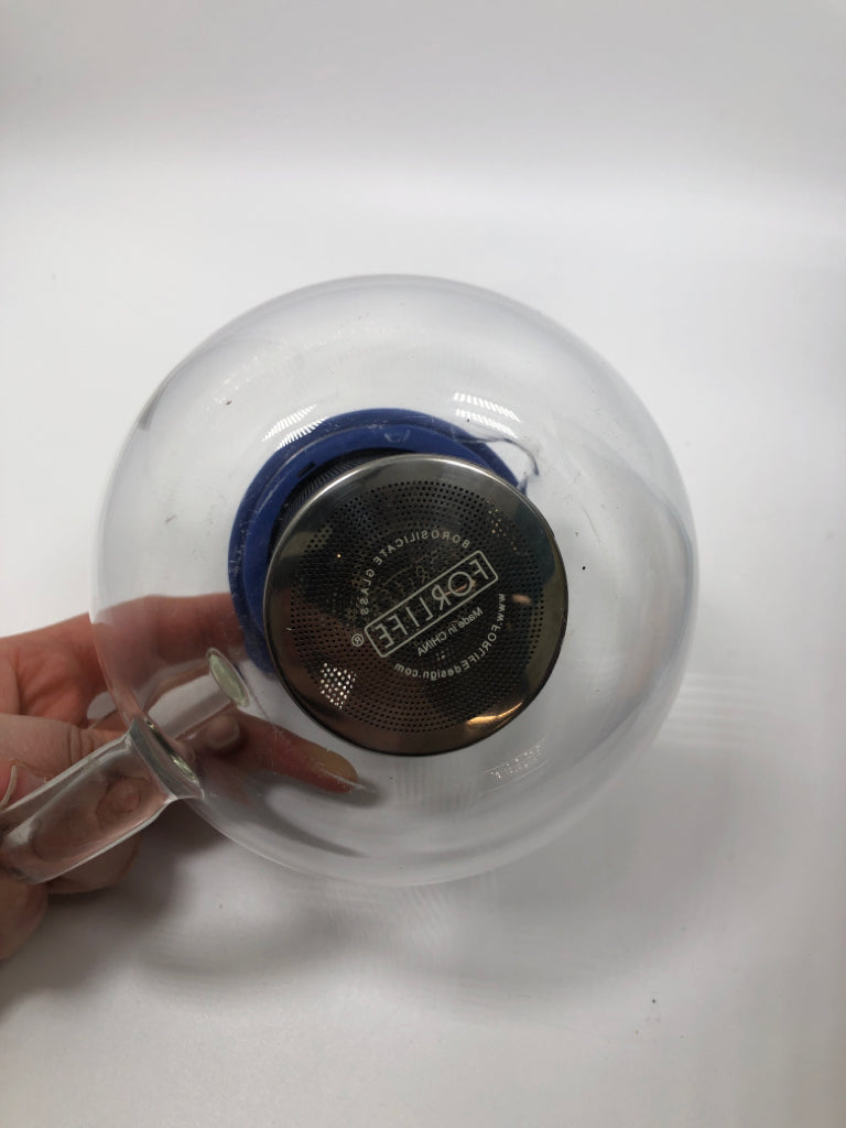 CLEAR TEA POT W/BLUE LID/INFUSER.