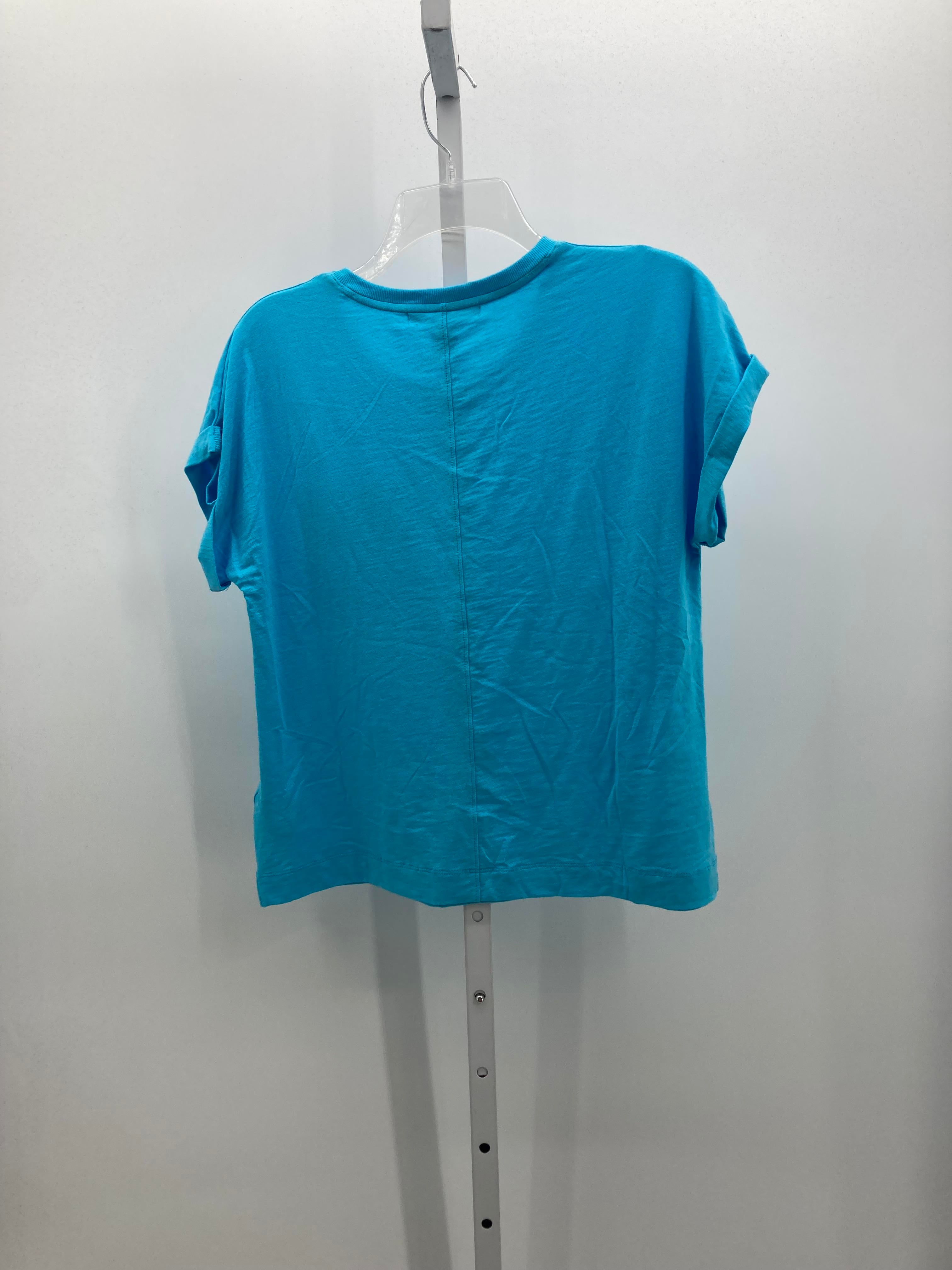 Size Medium Misses Short Sleeve Shirt