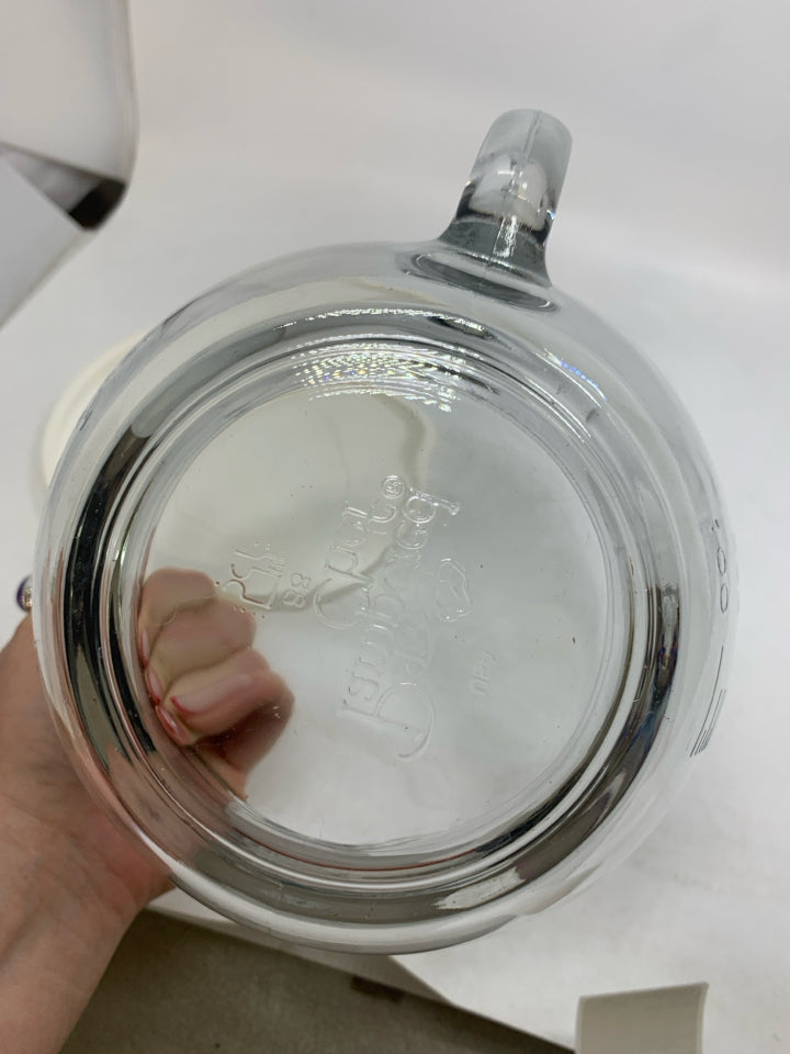 8-CUP MEASURING BATTER BOWL W/LID.