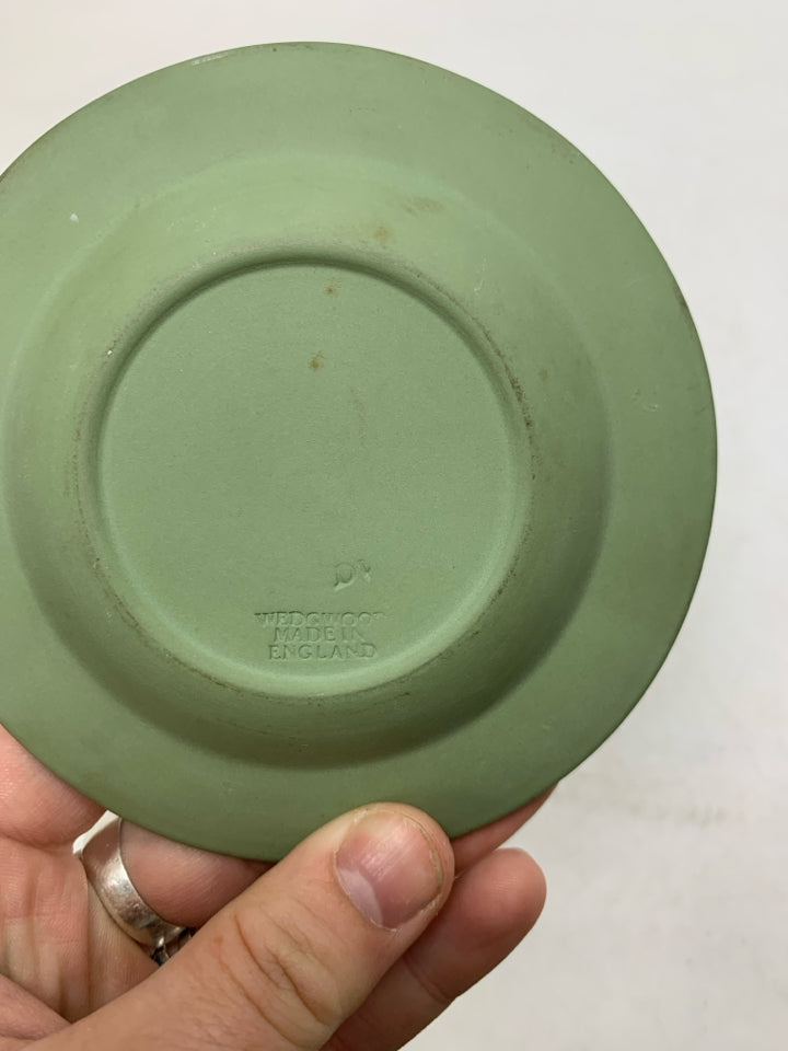 VTG JASPERWARE CIRCLE ASHTRAY W/ HORSES.
