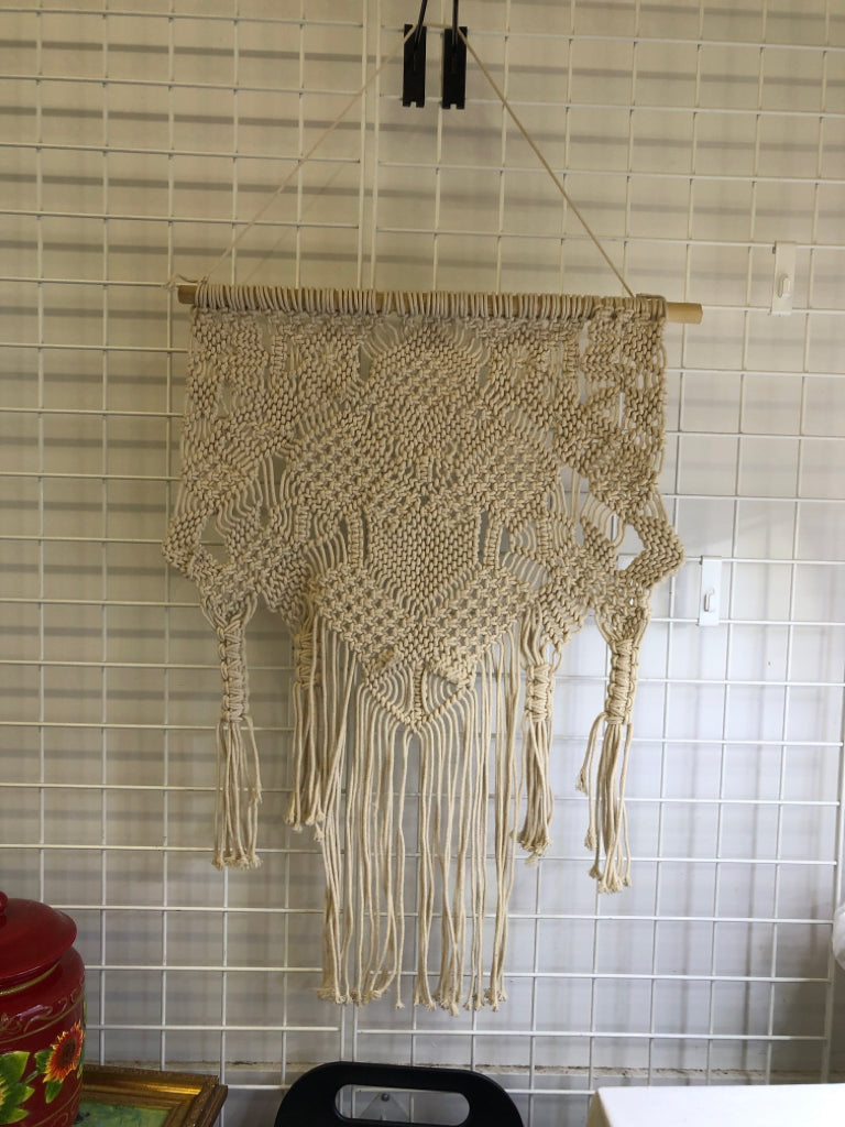 MACRAME DIAMOND PATTERN WALL DECOR.