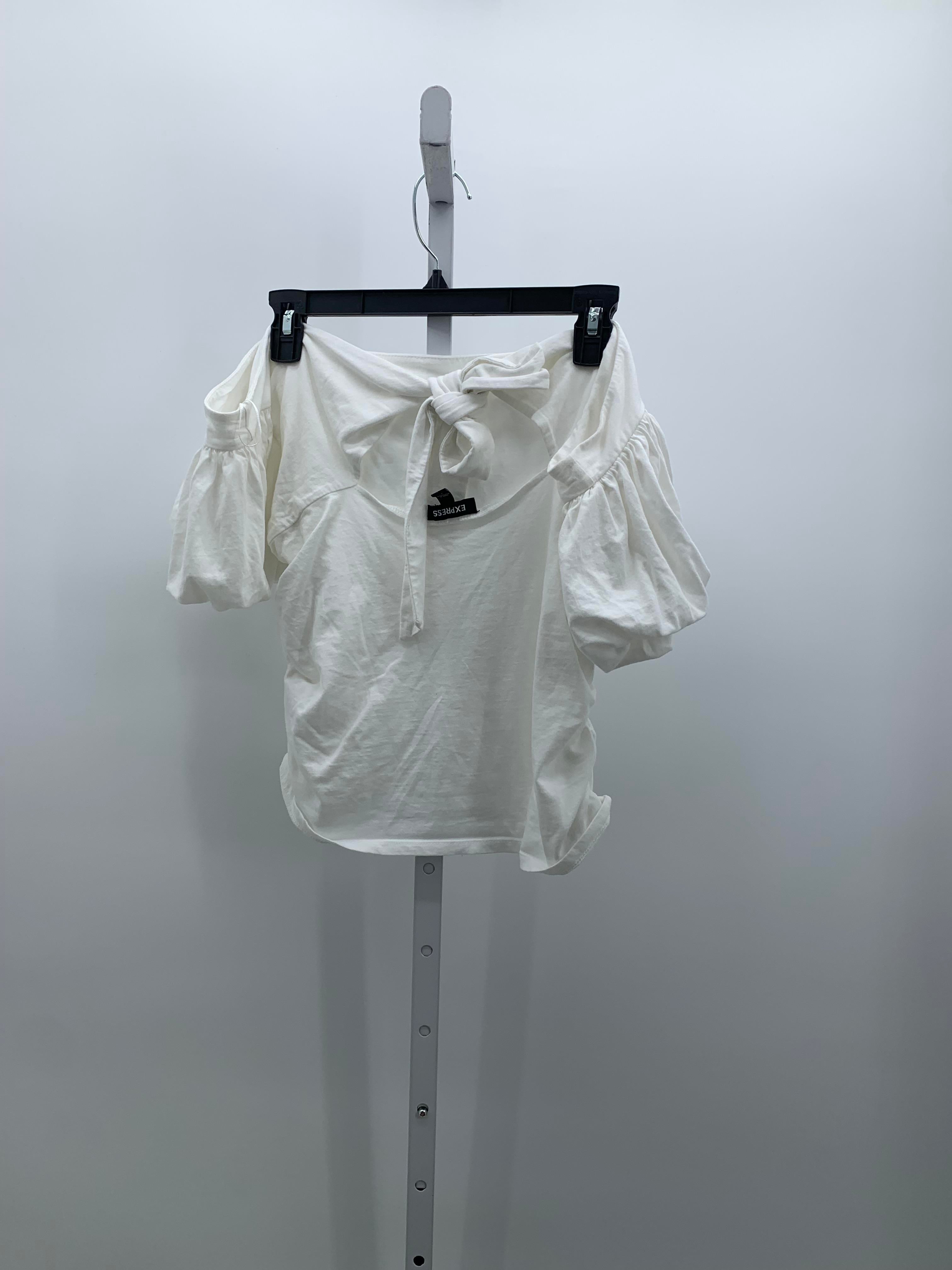 Express Size Extra Large Misses Short Sleeve Shirt