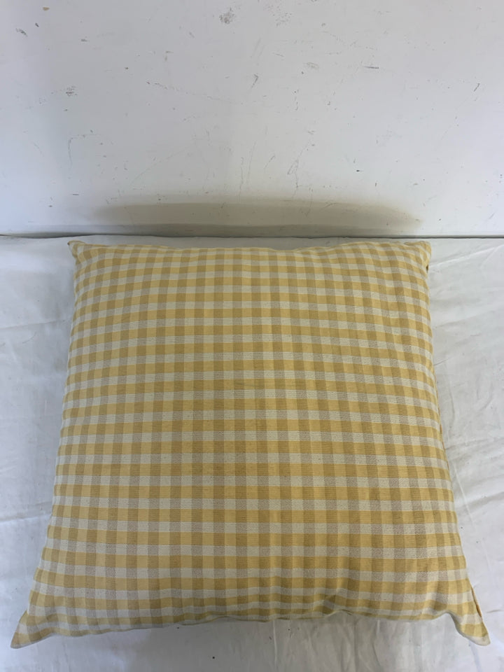 GINGHAM STYLE CREAM/YELLOW PILLOW.