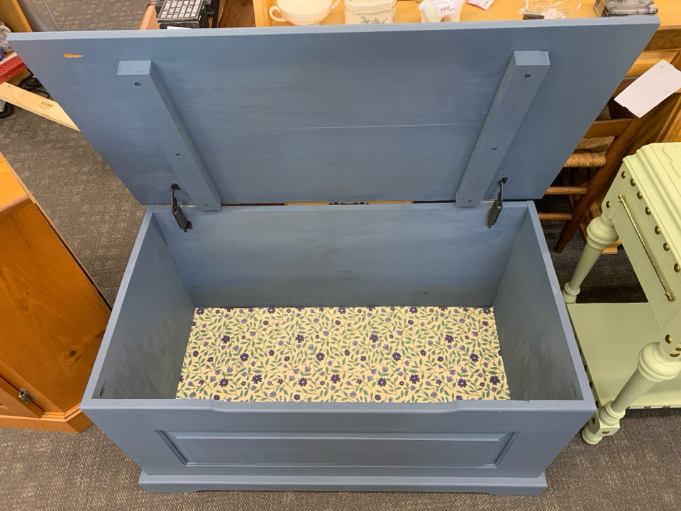 NAVY BLUE CHEST W FLORAL IN SIDE *SOFT CLOSE*.