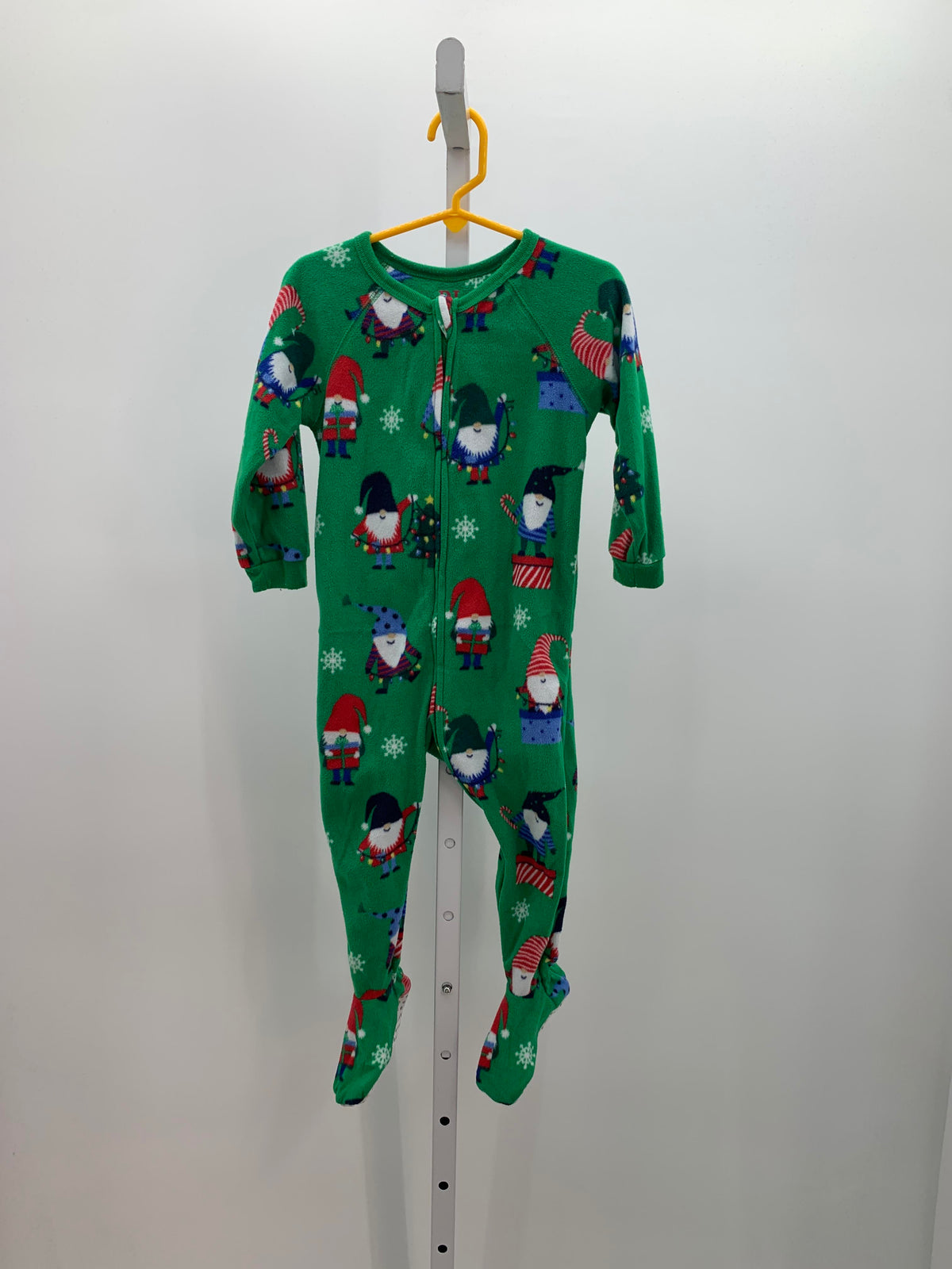 FLEECE SLEEPER GNOMES.