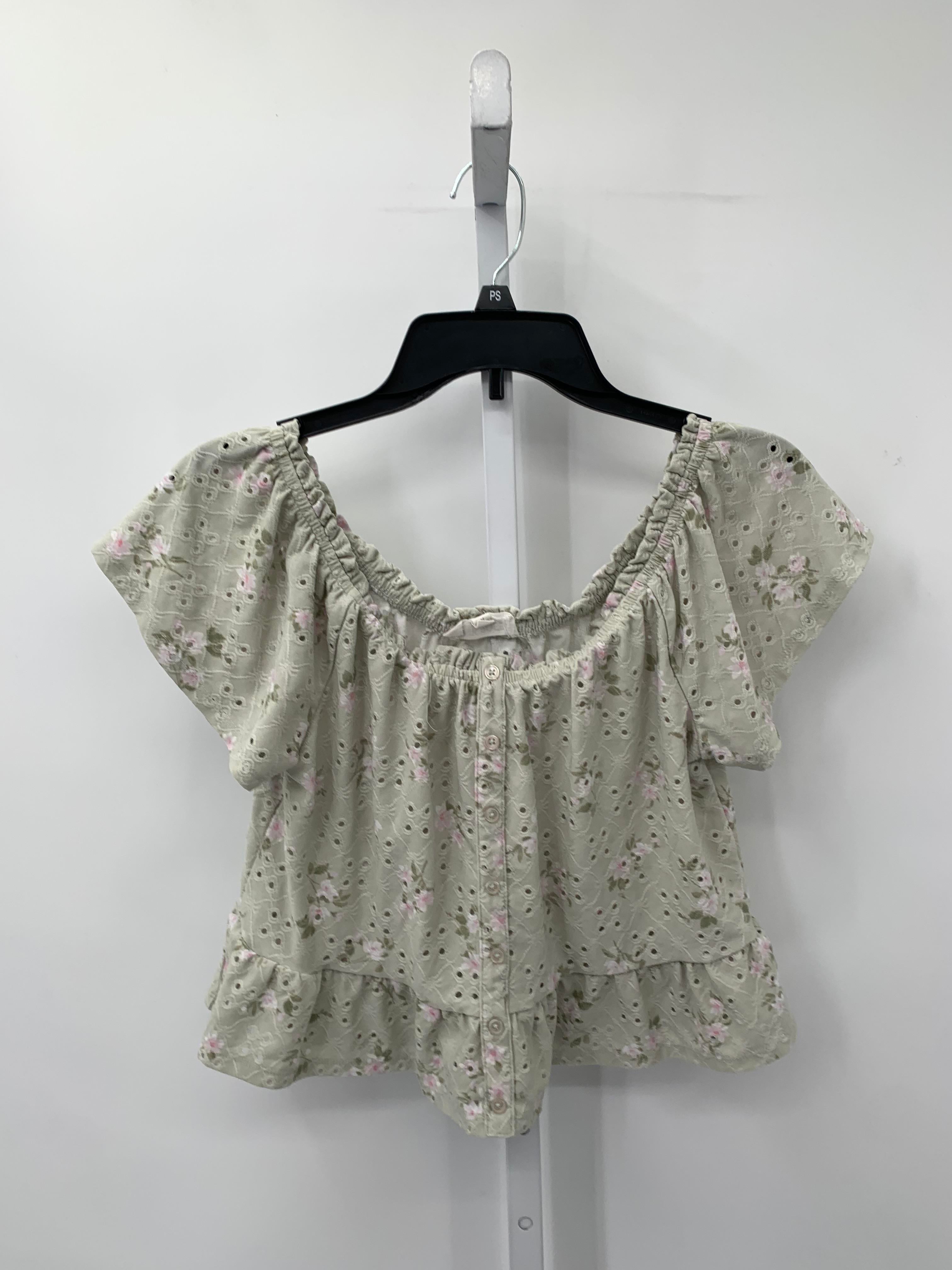 Pink Rose Size Medium Juniors Short Sleeve Shirt