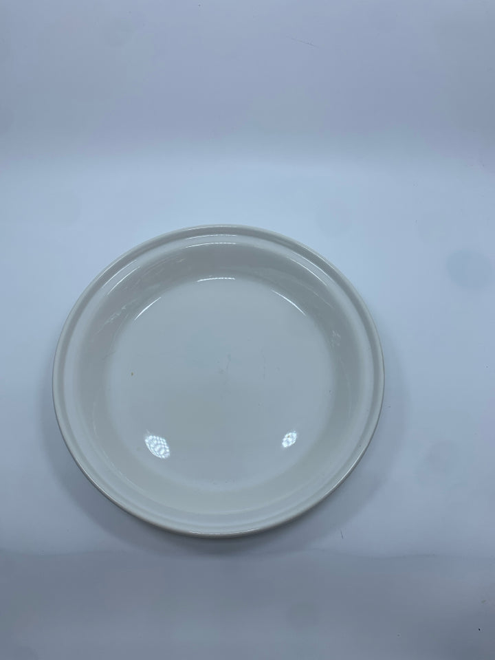 WHITE FIESTA PIE DISH.