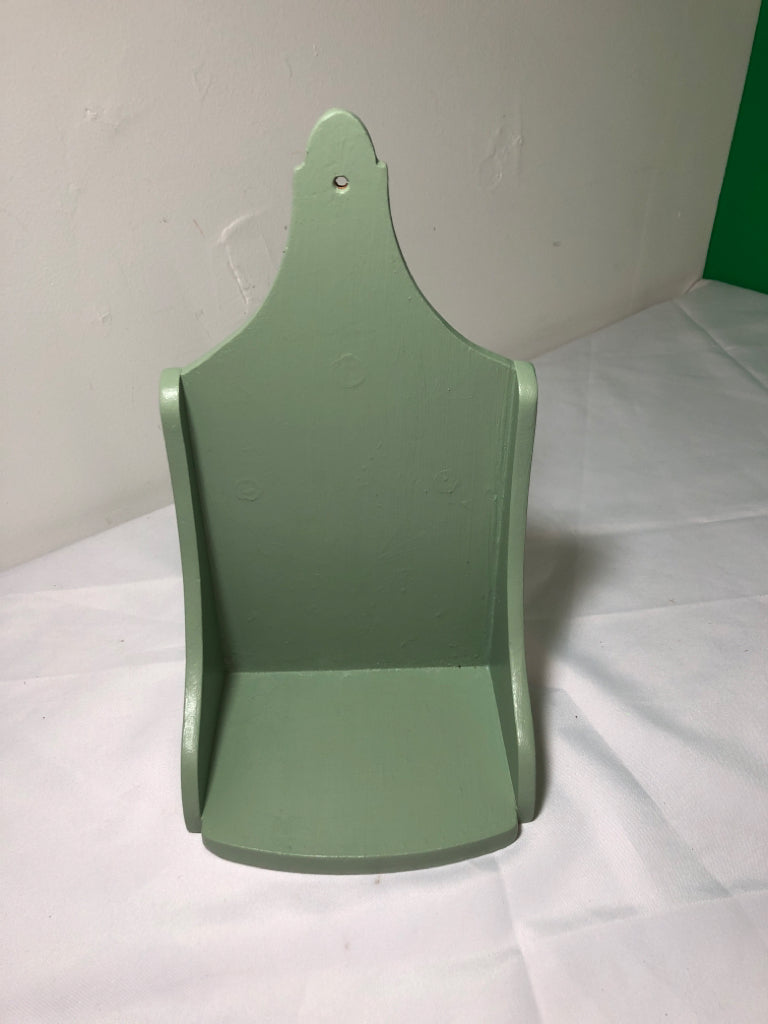GREEN SHELF WALL HANGING.