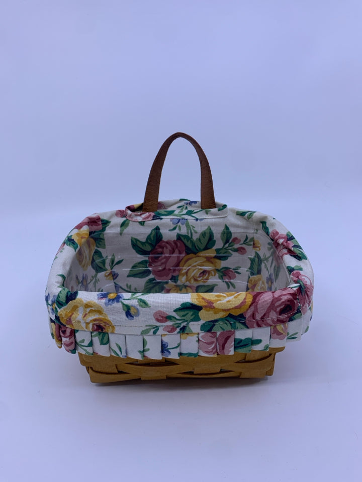 WALL HANGING BASKET W FLORAL LINER+ PROTECTOR.