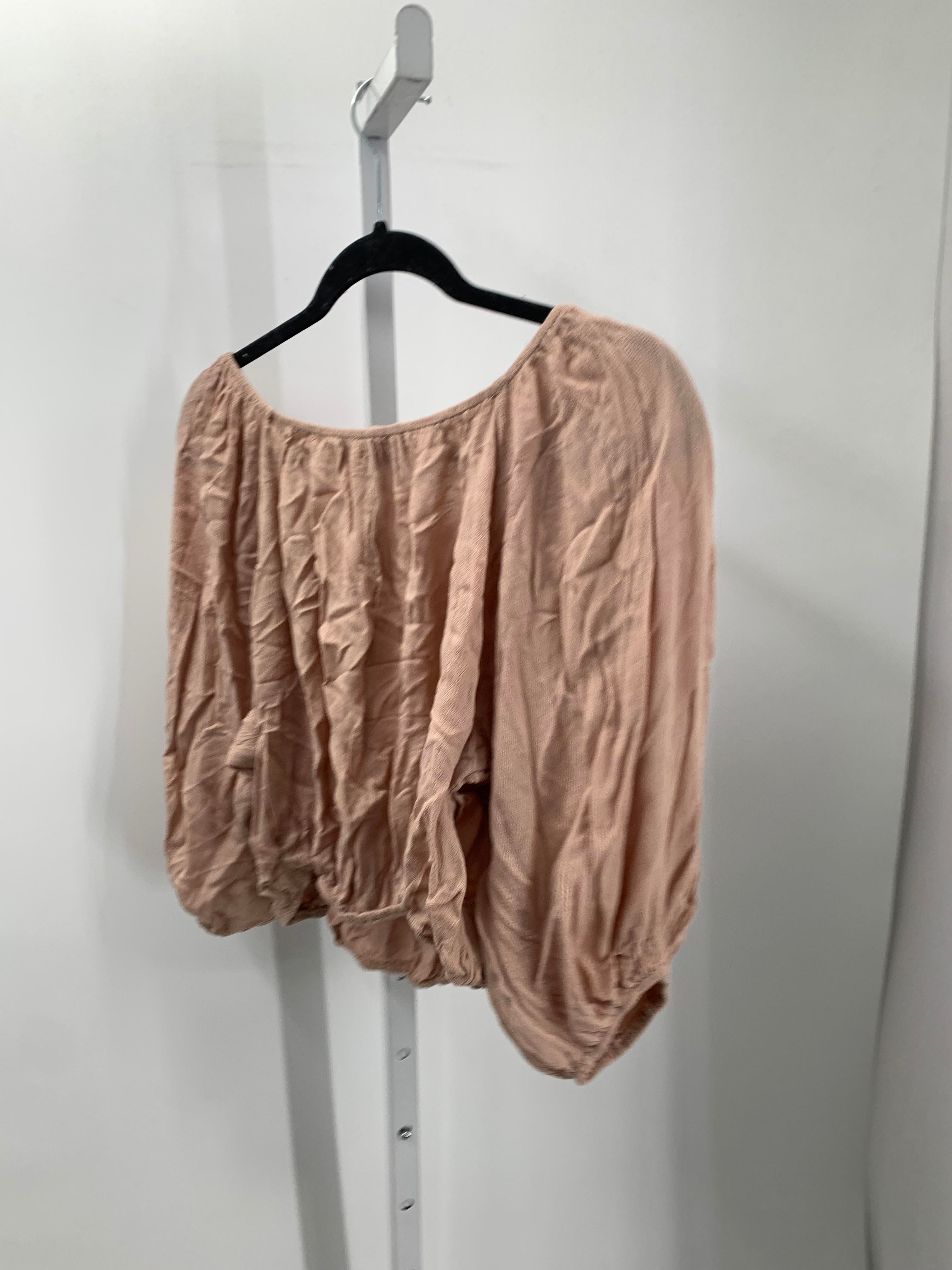 Size Small Juniors Short Sleeve Shirt