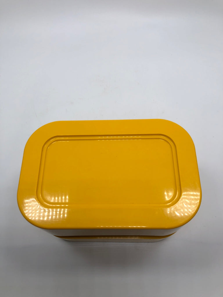 TERRAILLON YELLOW FOOD SCALE W/COVER.