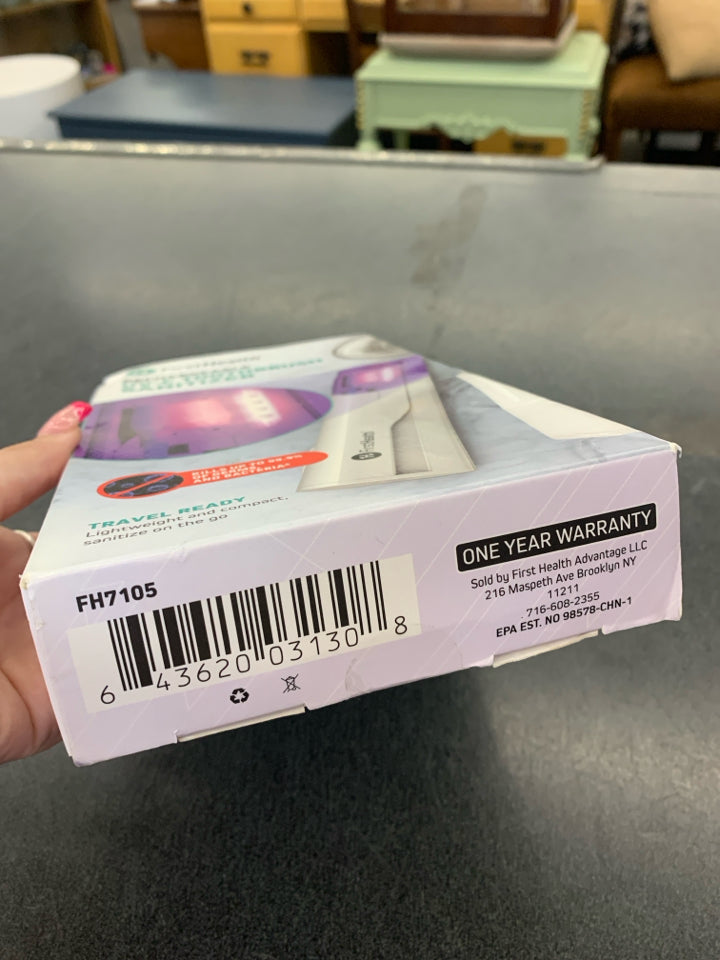 NIB RECHARGEABLE UV TOOTHBRUSH SANITIZER.