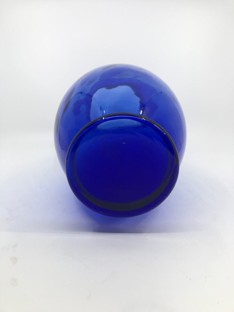 COBALT BLUE GLASS VASE.