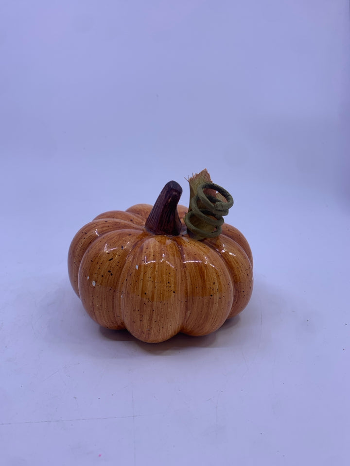ORANGE SPECKLED PUMPKIN.