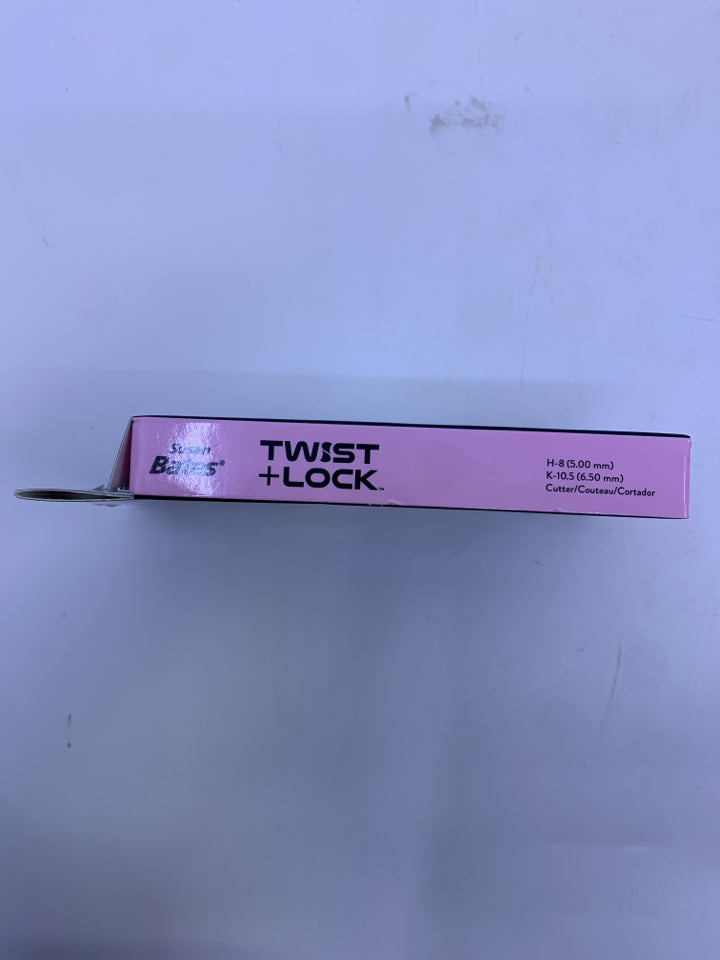 NIB TWIST AND LOCK CROCHET HOOK