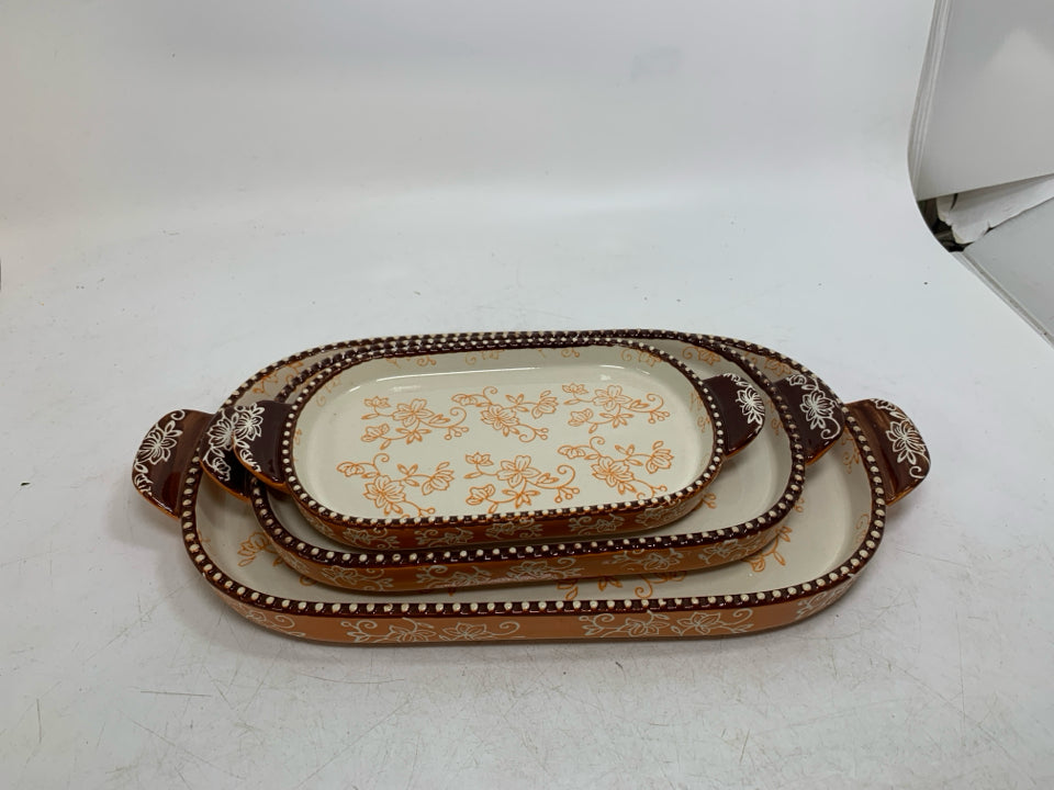 FLORAL LACE 3 NESTING OVAL TRAYS W/ HANDLES.