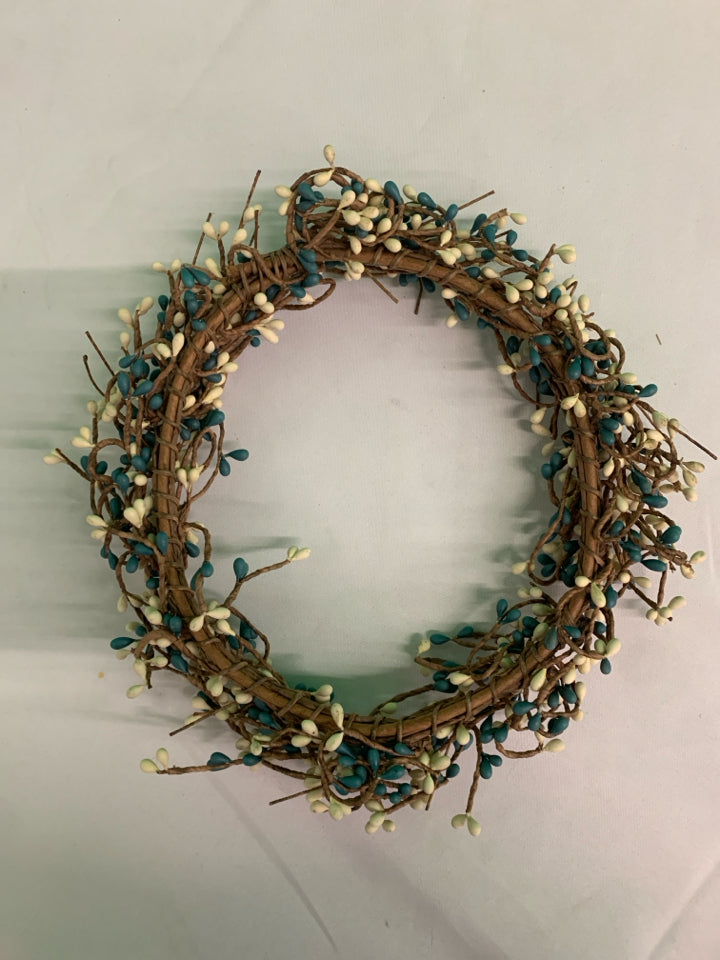 WHITE AND TEAL PIPBERRY WREATH.