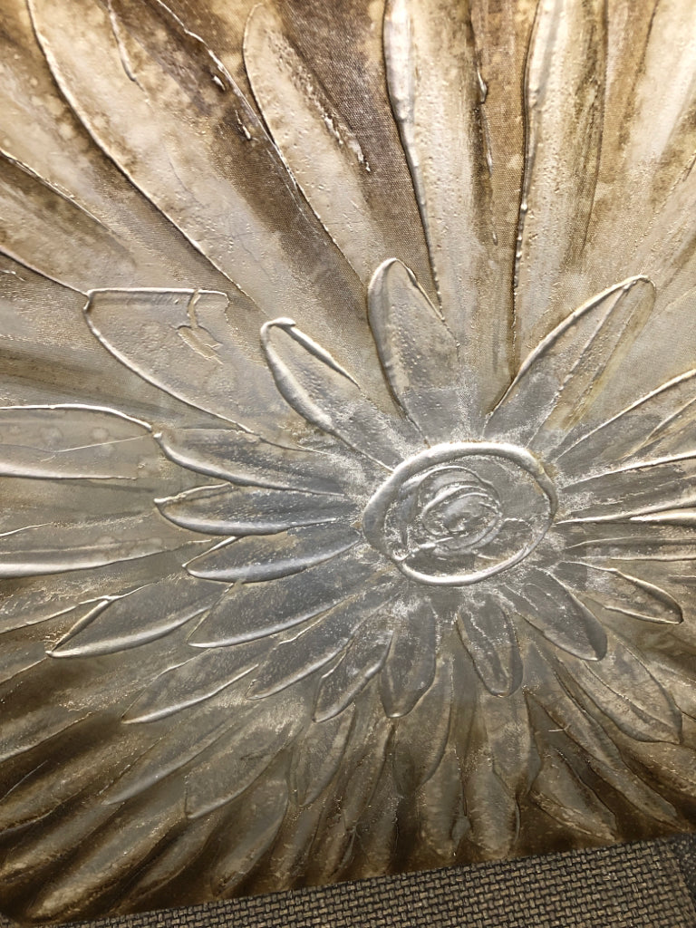 LARGE GREY AND SILVER FLOWER PAINTING ON CANVAS.