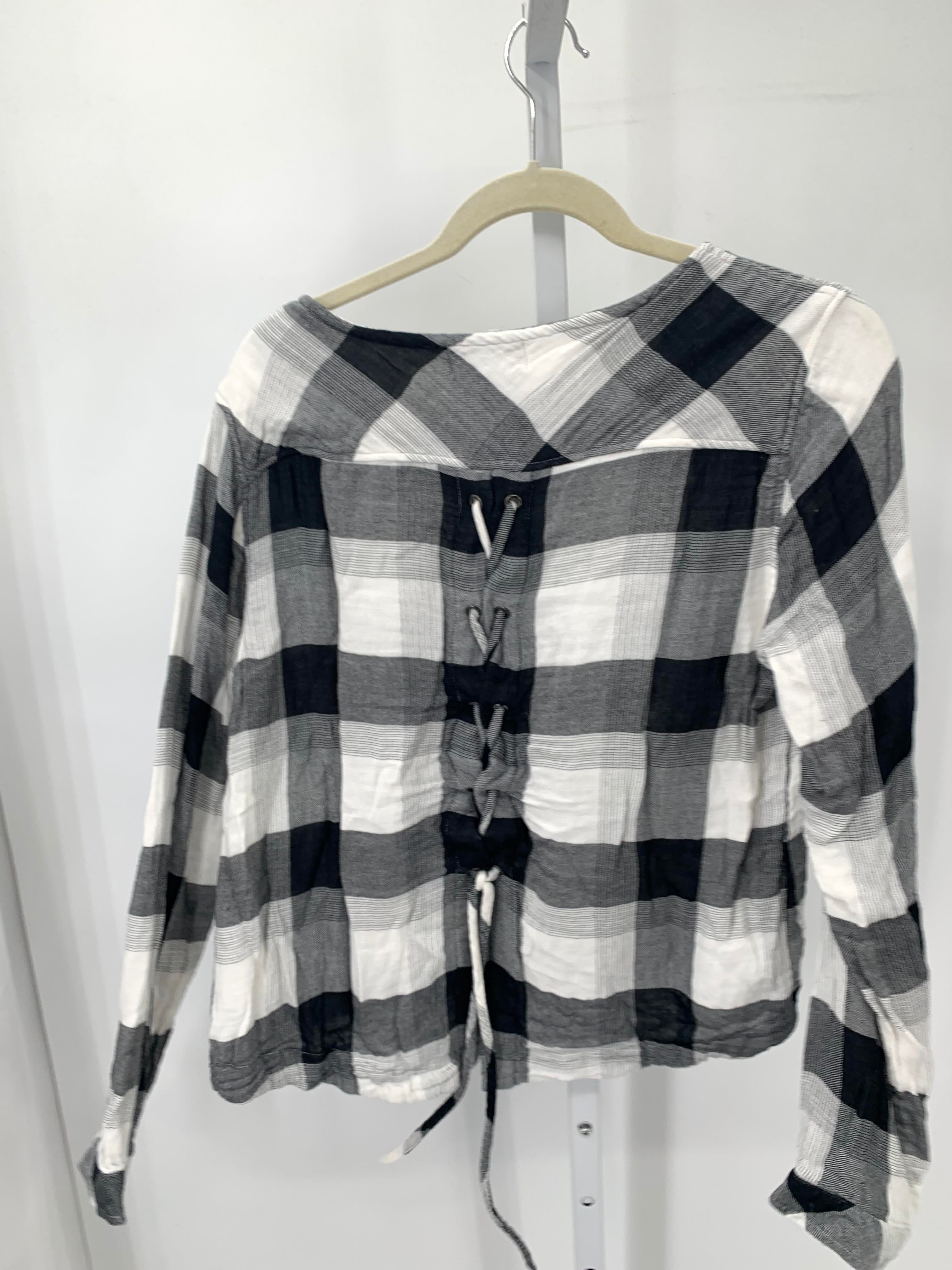 Cloth & Stone Size Medium Misses Long Sleeve Shirt
