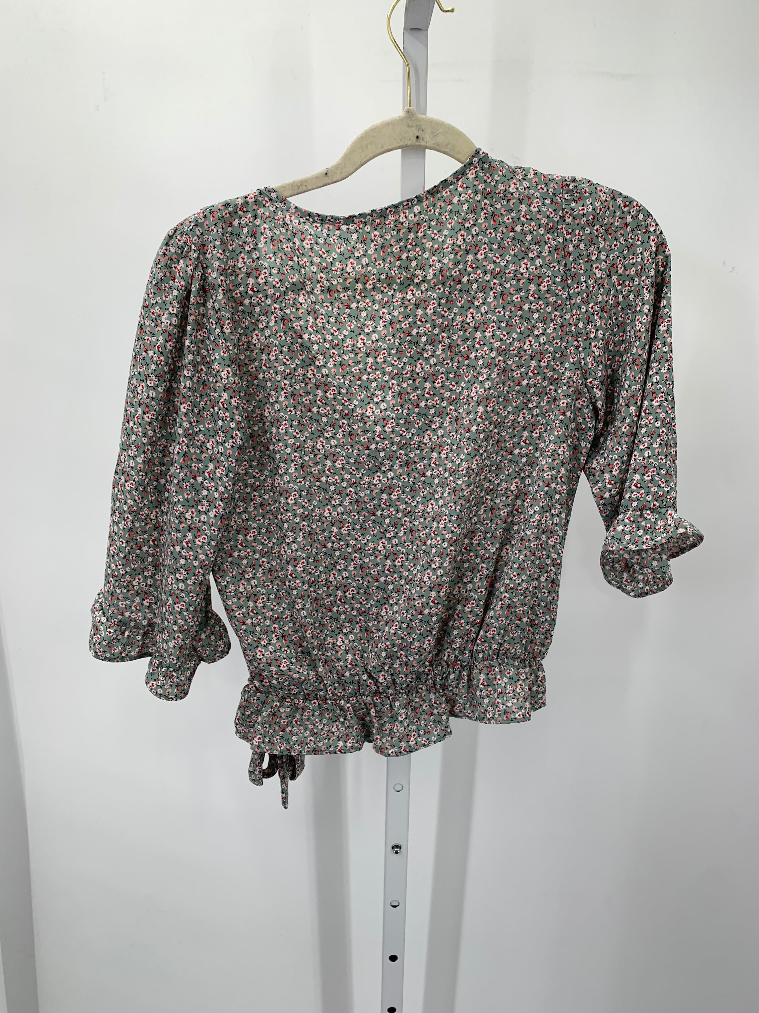 Size X Small Juniors Short Sleeve Shirt