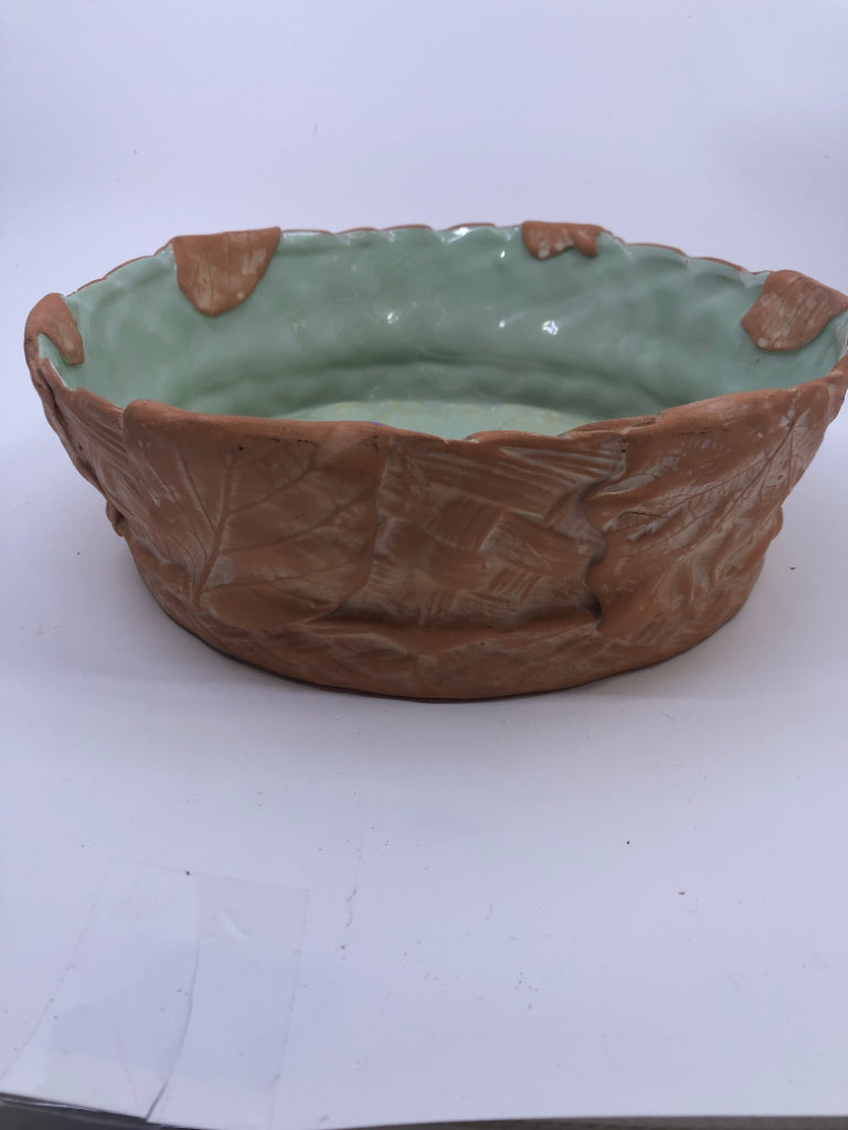 TERRA COTTA LEAF SHALLOW PLANTER.