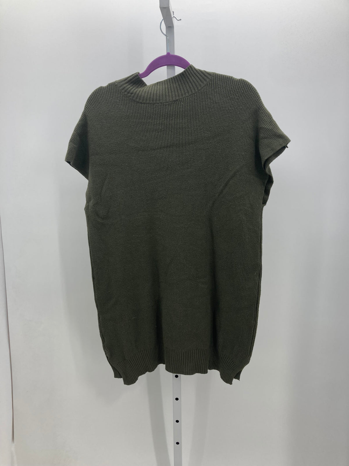 cyrus Size Large Misses Sleeveless Sweater