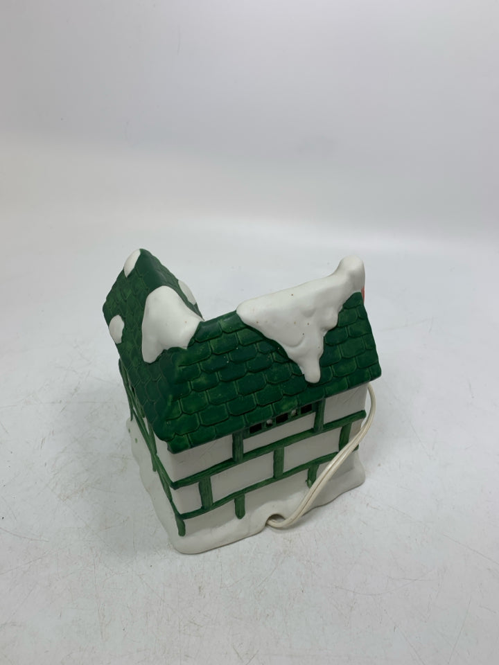 SMALL MILLER TOYS SHOPPE LIGHT UP HOUSE.