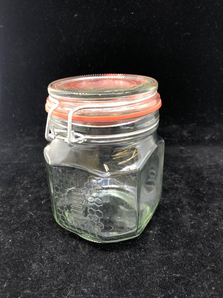 HONEYCOMB PATTERN MASON JAR.