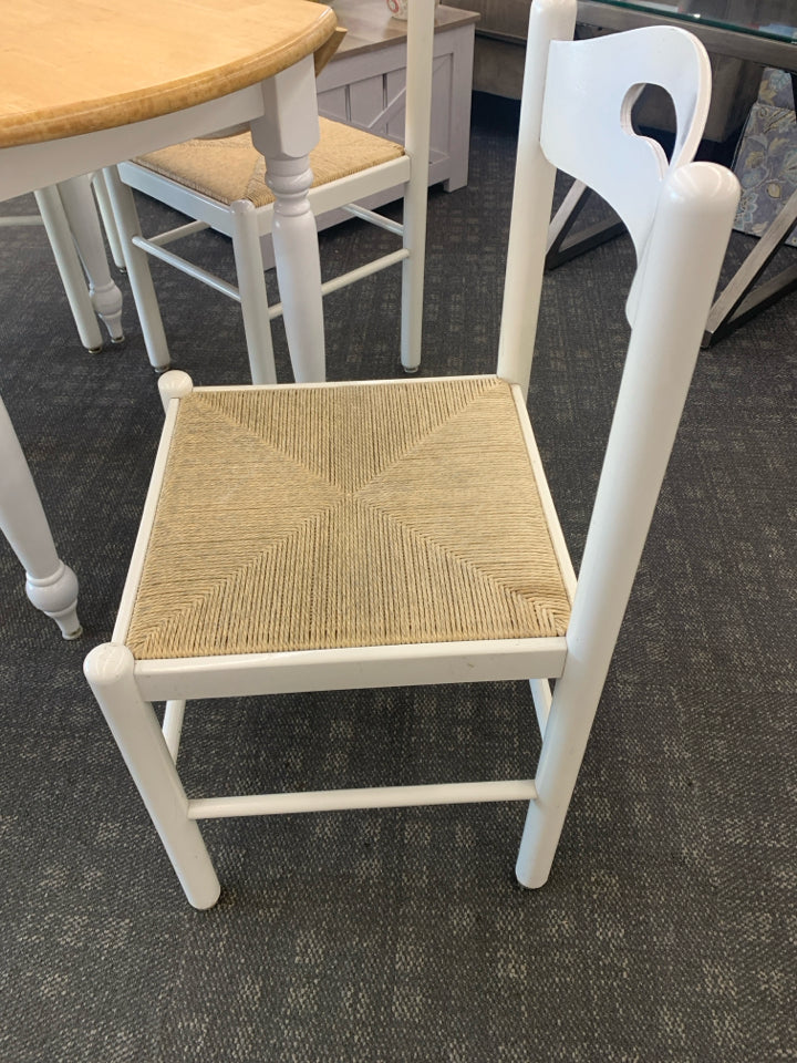 ROUND WHITE DINETTE BLONDE WOOD TOP W/ FOLDING SIDES AND 4 WHITE WICKER BOTTOM C