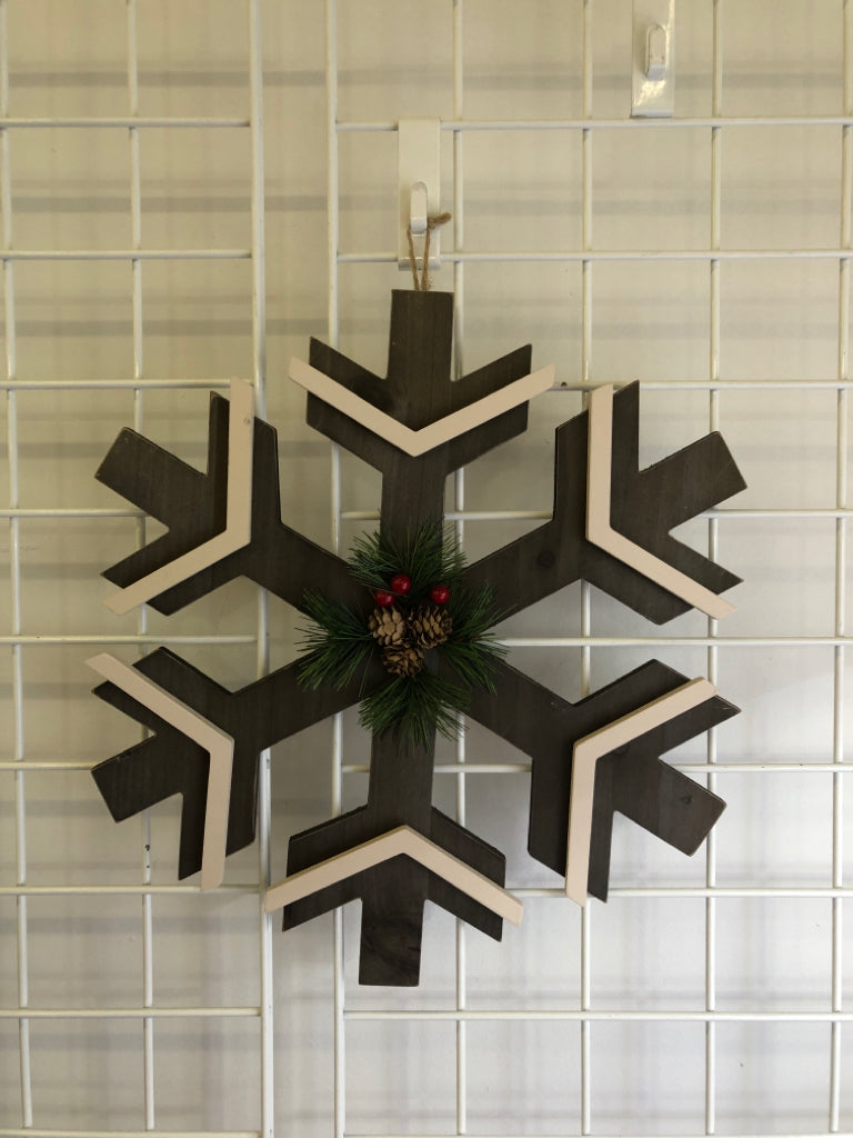 DARK WOOD SNOWFLAKE WALL HANGING.