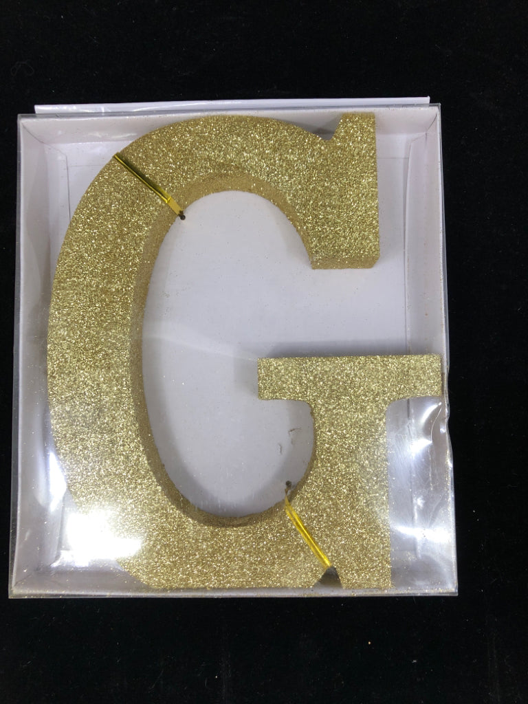 NIB GOLD GLITTER "G".