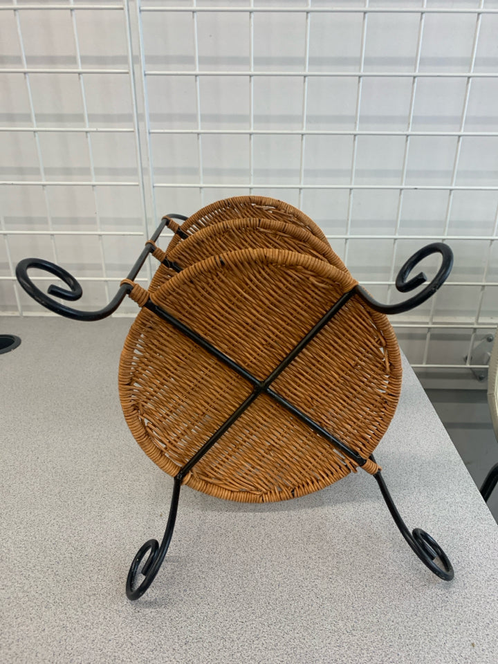 3-TIER WOVEN PLATE SERVER.
