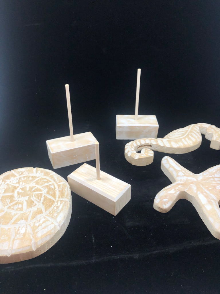 3 WOODEN SEA CREATURES W/INTERCHANGEABLE BASE.