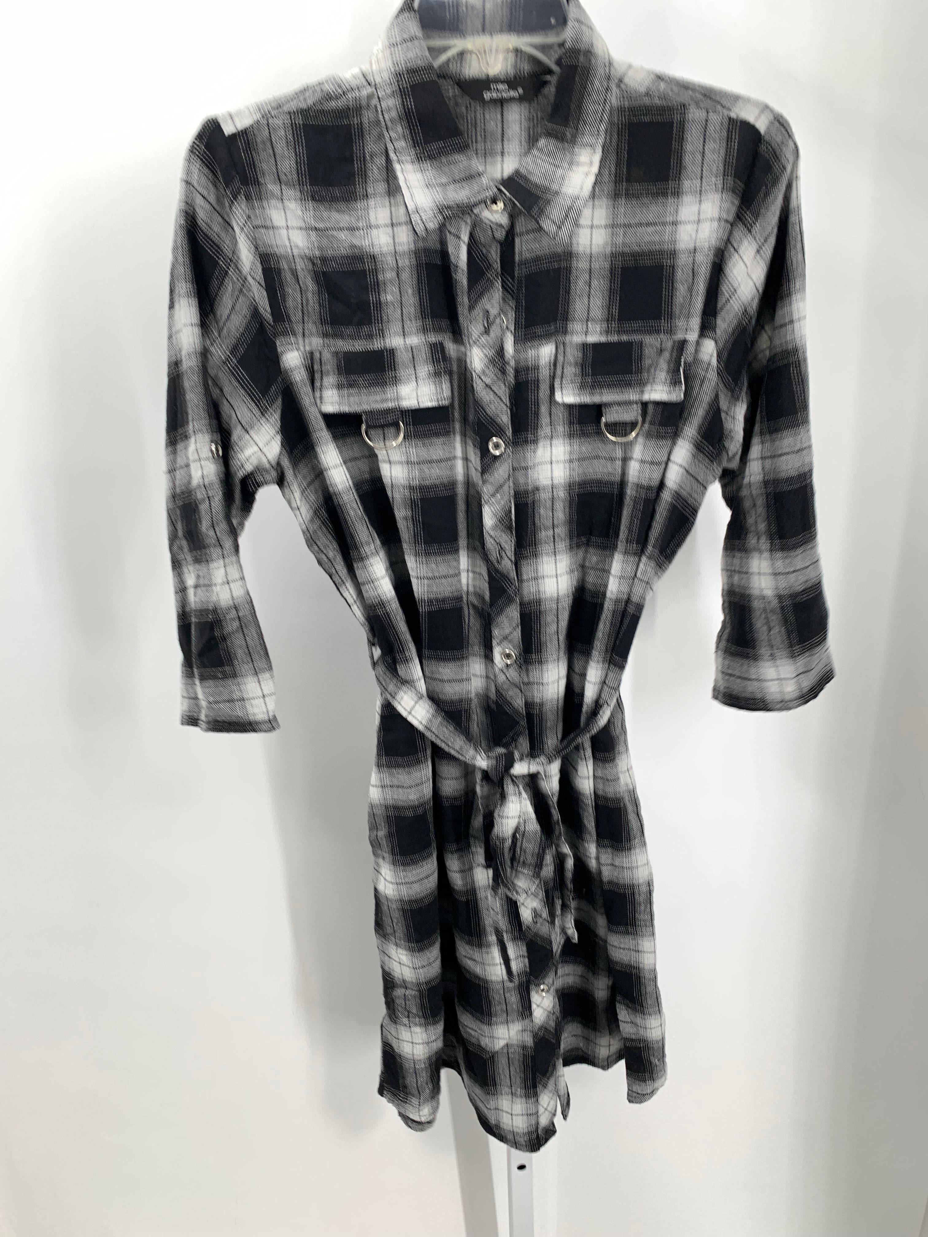 Size Large Misses 3/4 Sleeve Dress