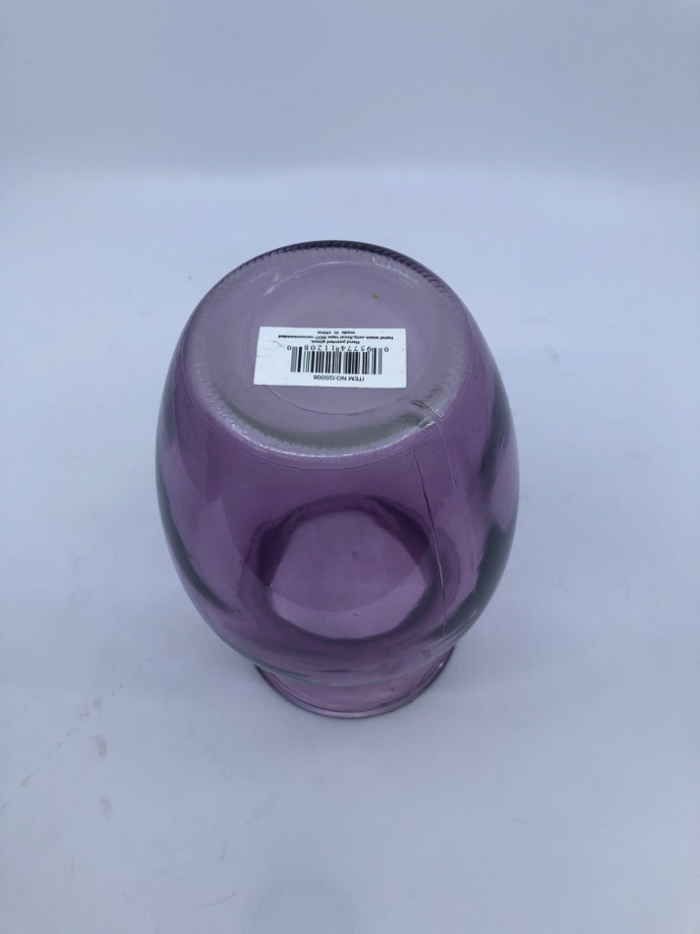 PURPLE GLASS VASE.