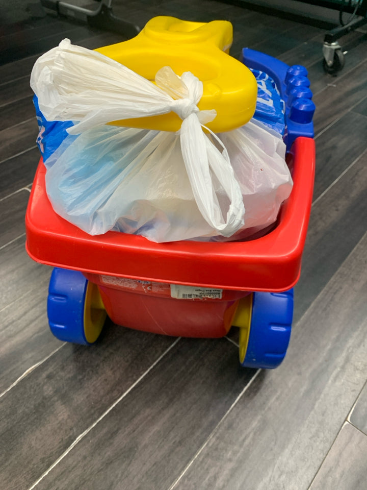Wagon with blocks Mega Bloks