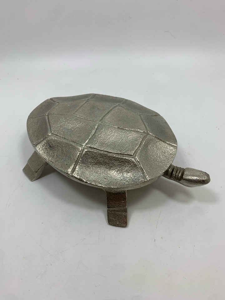 METAL TURTLE FLIP SHELL TRINKET BOX.