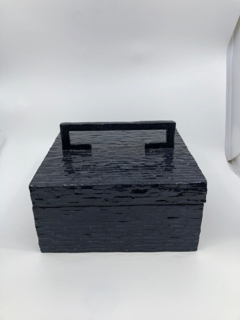 DARK BLUE SHINE SQUARE TILE LOOK STORAGE BOX W/ HANDLE.