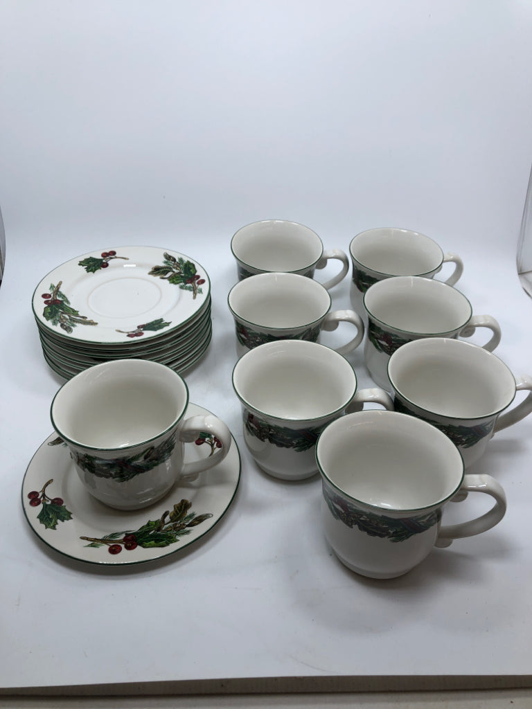 44PC HOLLY & PINECONES DISH SET - GARLAND ROYAL GALLERY - SERV FOR 8.