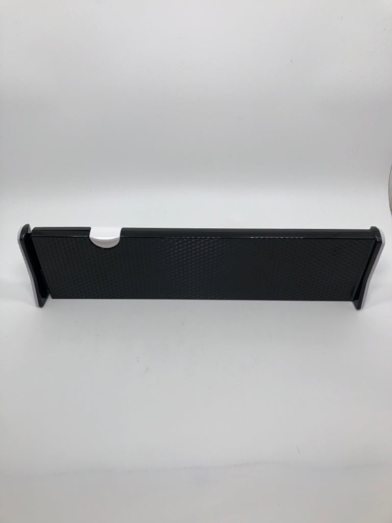BLACK EXTENDABLE DRAWER DIVIDER.