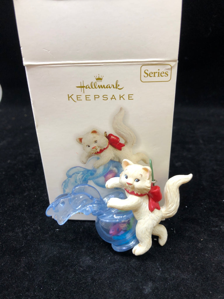 NIB MISCHIEVOUS KITTENS HALLMARK ORNAMENT.