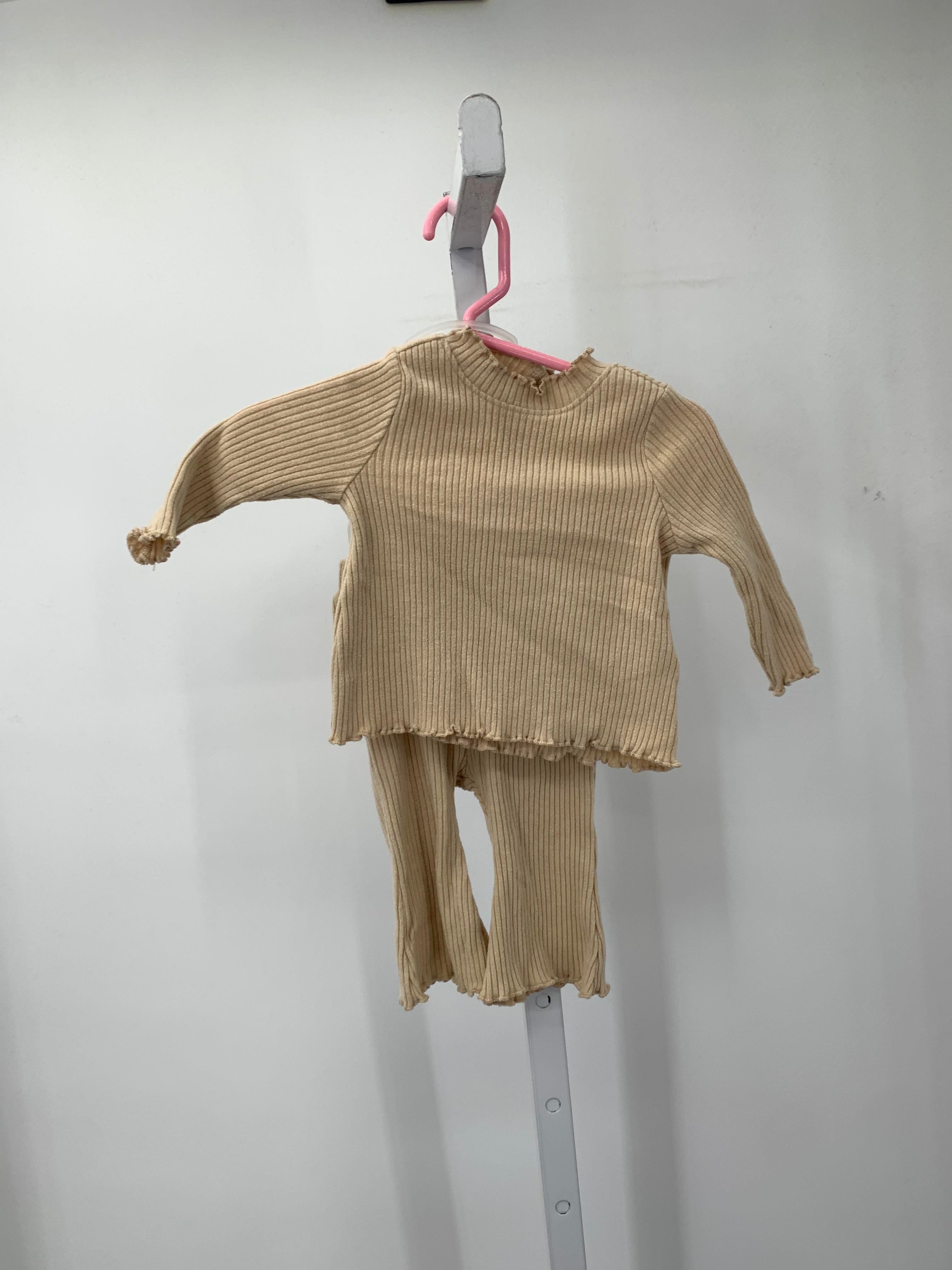 Old Navy Size 0-3 months Girls 2 Pieces