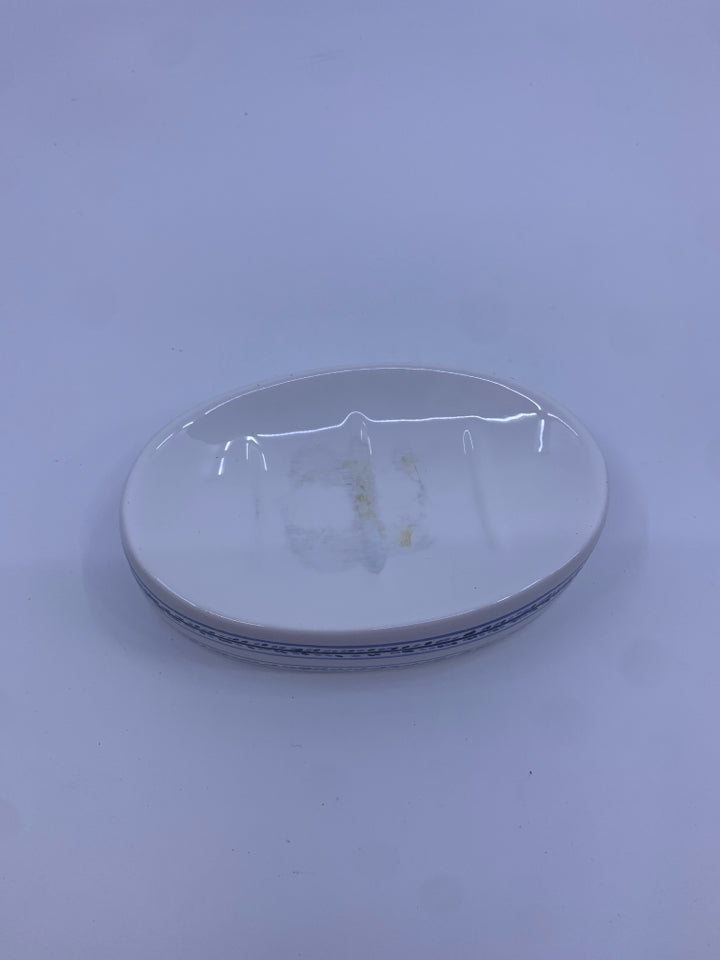 BLUE AND WHITE OVAL SOAP DISH.