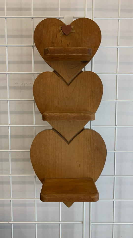 3 TIER WOODEN HEART SHELF WALL HANGING.