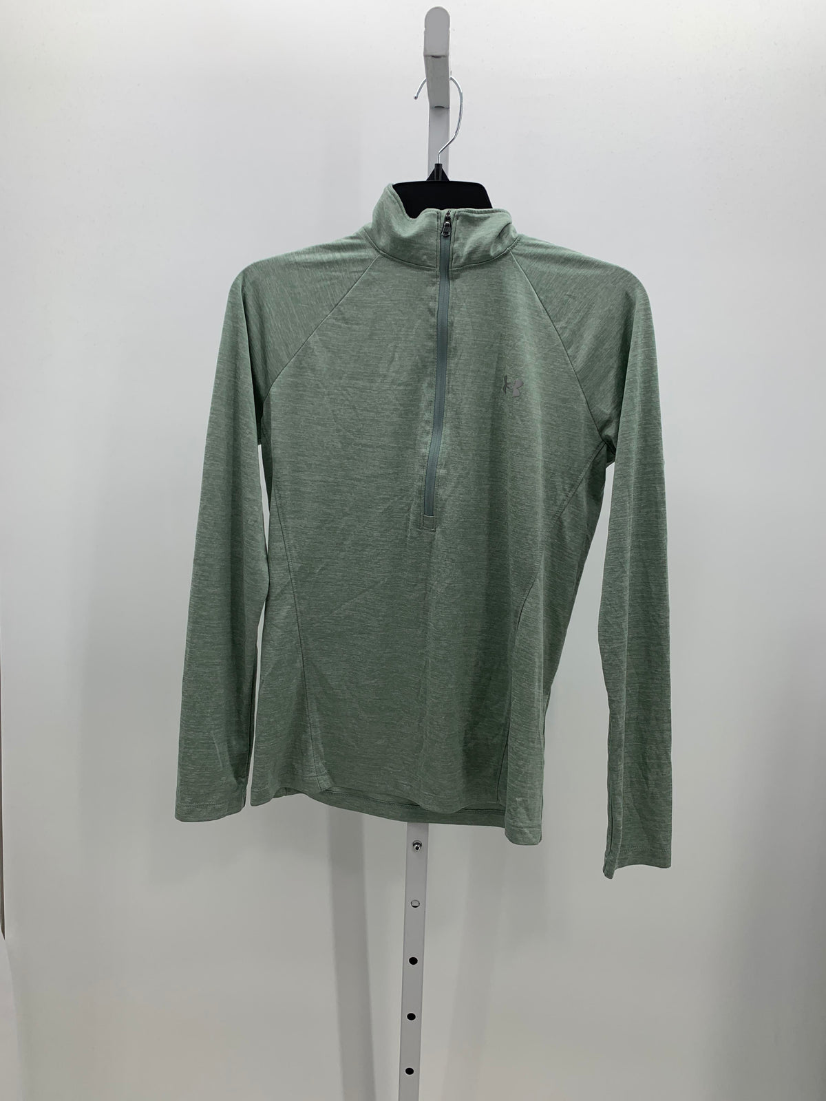 Under Armour Size Medium Misses Long Sleeve Shirt