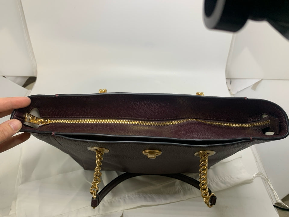Coach 57107 Turnlock Chain Pebbled Leather Tote Shoulder Bag *Minor Exterior Wea