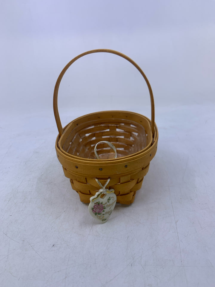 1999 OVAL HORIZON OF HOPE BASKET W/ PROTECTOR & TIER-ON.